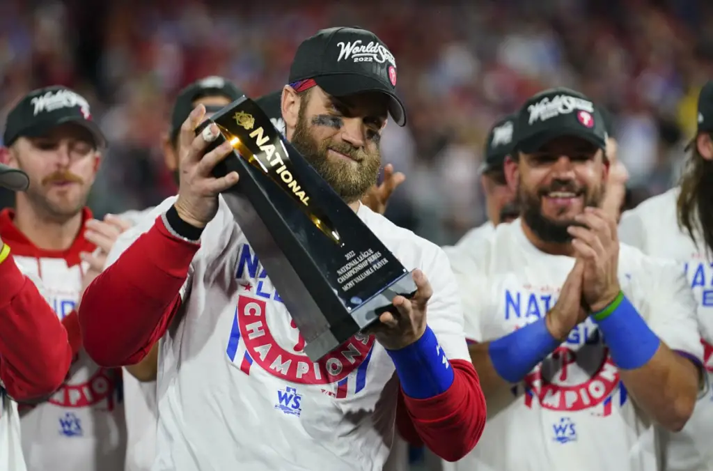 Phillies beat Braves to be crowned National League champions and to secure a World Series place